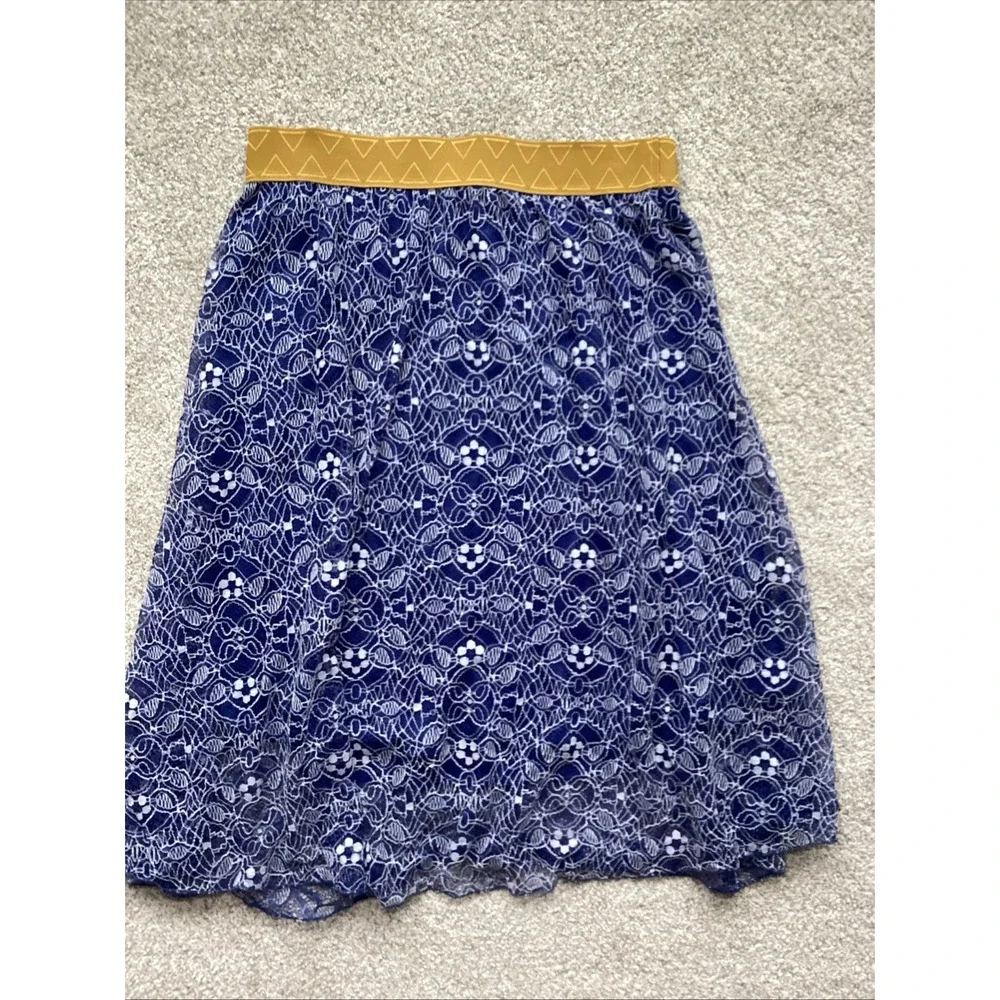 LuLaRoe Blue Skirt With White Lace Mustard Elastic Band Size Large